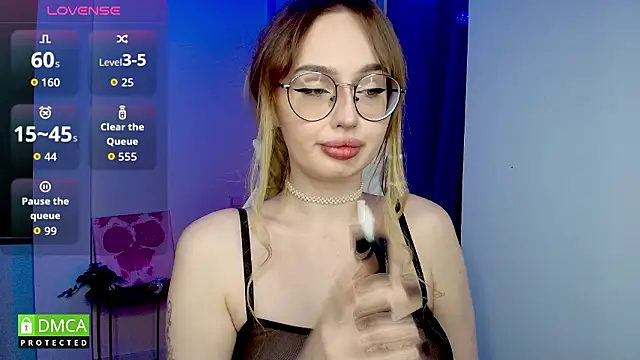 AdeLuna online show from February 28, 2026, 9:05 pm