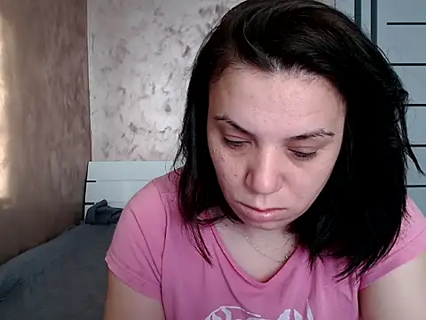 LorraGrey online show from April 10, 2026, 4:17 am