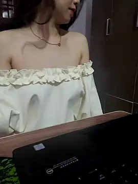 Snapshot of NinaKey chatting on April 14, 2026, 8:09 am NinaKey online show from April 14, 2026, 8:09 am