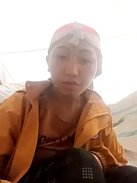 hot-luna- online show from February 11, 2026, 10:09 am