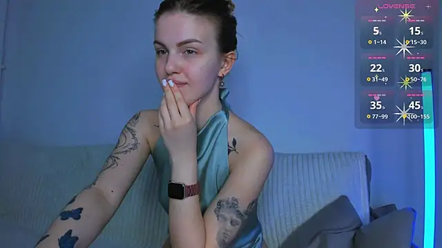 AkylinaGold online show from May 21, 2026, 9:33 pm