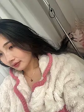 Snapshot of mimi-love13 chatting on March 2, 2026, 1:41 am mimi-love13 online show from March 2, 2026, 1:41 am