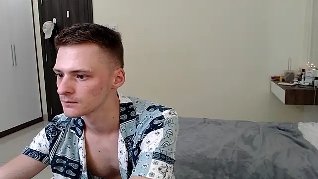 NikiKerryCum online show from May 1, 2026, 11:48 am