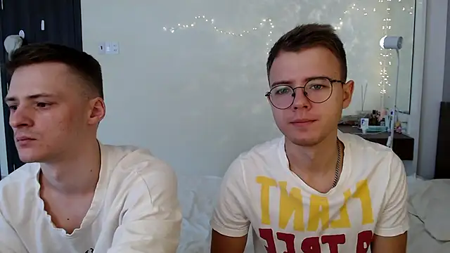 NikiKerryCum online show from June 13, 2026, 2:42 am