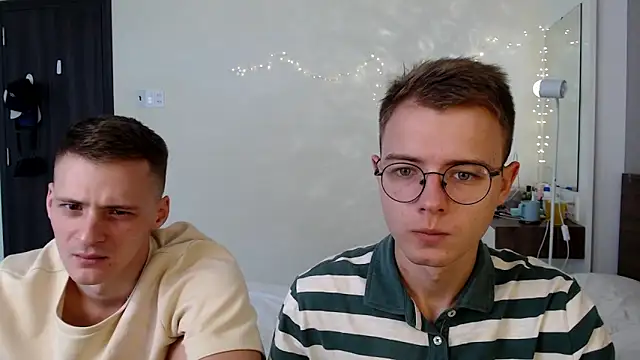 NikiKerryCum online show from June 14, 2026, 5:42 am
