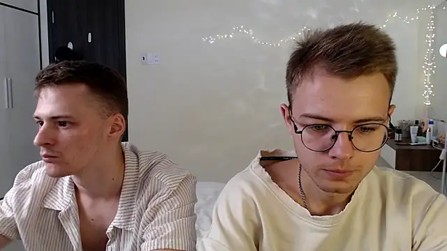 NikiKerryCum online show from June 21, 2026, 2:47 am