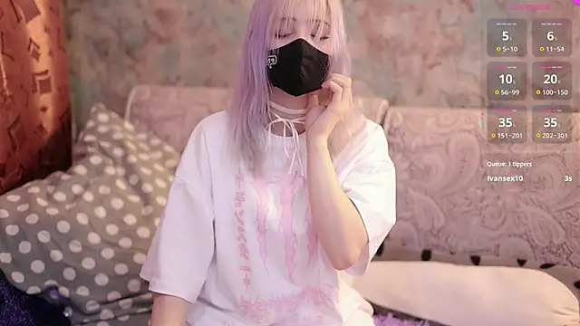 Yunakiss online show from March 13, 2026, 9:10 pm