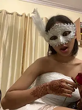 Snapshot of HEENA-STRIP chatting on February 16, 2026, 10:22 am HEENA-STRIP online show from February 16, 2026, 10:22 am