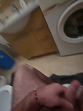 Snapshot of Heyyo3 chatting on February 22, 2026, 9:41 am Heyyo3 online show from February 22, 2026, 9:41 am