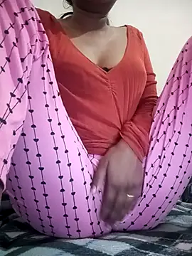 reet sen03 online show from February 9, 2026, 4:49 am