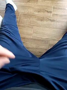 Snapshot of latya111 chatting on February 2, 2026, 11:09 am latya111 online show from February 2, 2026, 11:09 am