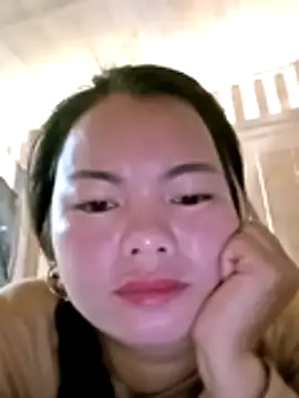 Snapshot of emlylyxinh chatting on February 6, 2026, 2:05 am emlylyxinh online show from February 6, 2026, 2:05 am