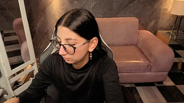 Sophie jones b online show from February 20, 2026, 12:38 pm