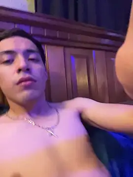 Tupapi696969q online show from March 22, 2026, 4:38 am