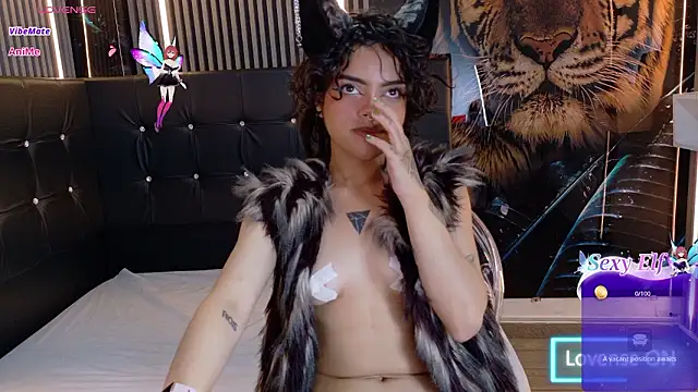 Snapshot of KittyLatina_02 chatting on February 5, 2026, 3:00 am KittyLatina 02 online show from February 5, 2026, 3:00 am