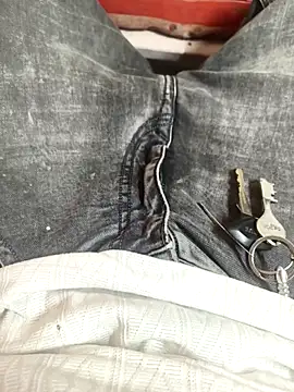 rubitrides11 online show from February 13, 2026, 7:37 am