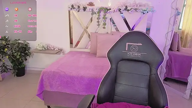 NEFTIS TAY online show from March 14, 2026, 7:08 pm