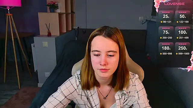 Snapshot of Caeliaa chatting on February 20, 2026, 7:25 pm Caeliaa online show from February 20, 2026, 7:25 pm