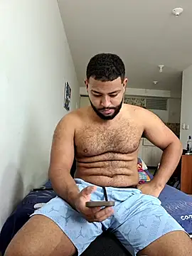 Snapshot of KLEYTON33 chatting on February 13, 2026, 1:29 pm KLEYTON33 online show from February 13, 2026, 1:29 pm