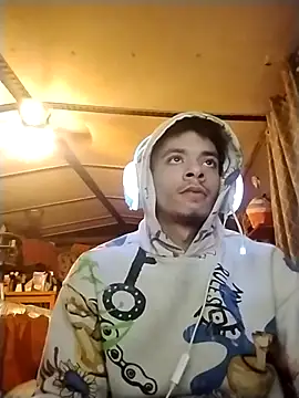 Snapshot of spooky425hd chatting on February 26, 2026, 7:18 am spooky425hd online show from February 26, 2026, 7:18 am