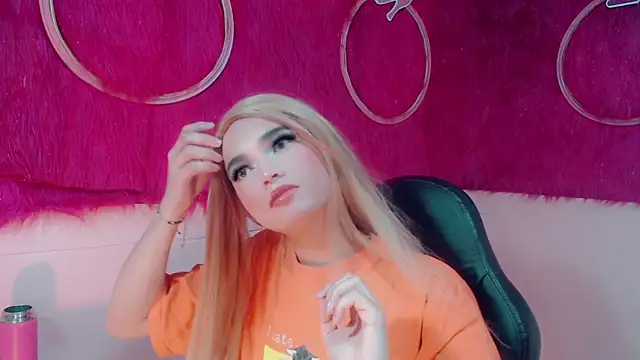 isabella vogue online show from February 16, 2026, 11:28 am