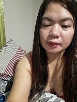 Zyramae 25 online show from April 11, 2026, 7:51 pm