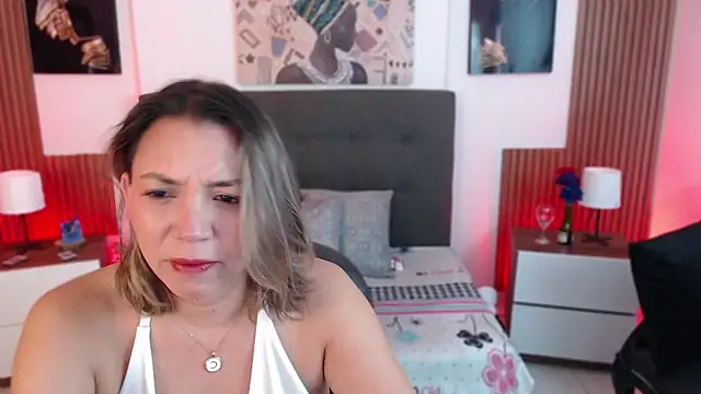 milfsecret69 online show from May 13, 2026, 10:56 am