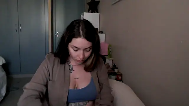 Snapshot of JuliaGraceOF chatting on February 21, 2026, 6:20 pm JuliaGraceOF online show from February 21, 2026, 6:20 pm