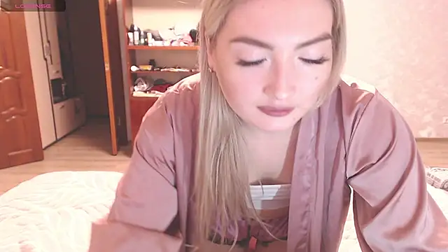 MiraRoy online show from February 10, 2026, 3:38 pm