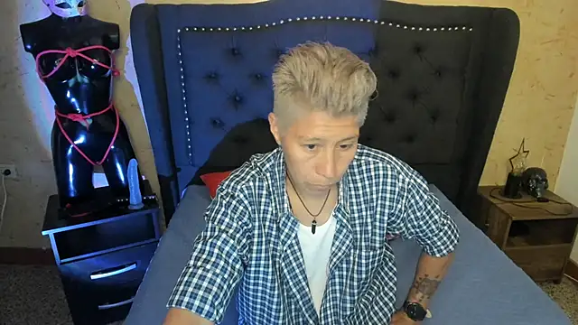 Kali Panther online show from April 21, 2026, 7:39 pm