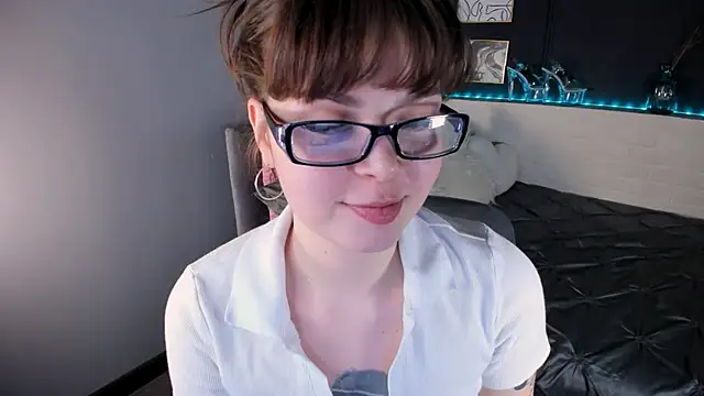 Maykinkya online show from March 26, 2026, 2:00 pm