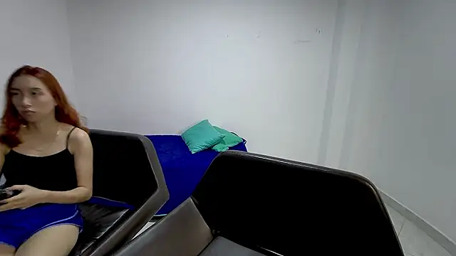 Snapshot of RoseSinsDonViktor chatting on February 4, 2026, 11:27 am RoseSinsDonViktor online show from February 4, 2026, 11:27 am