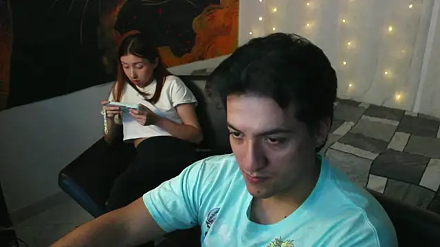 Snapshot of RoseSinsDonViktor chatting on April 28, 2026, 8:36 pm RoseSinsDonViktor online show from April 28, 2026, 8:36 pm