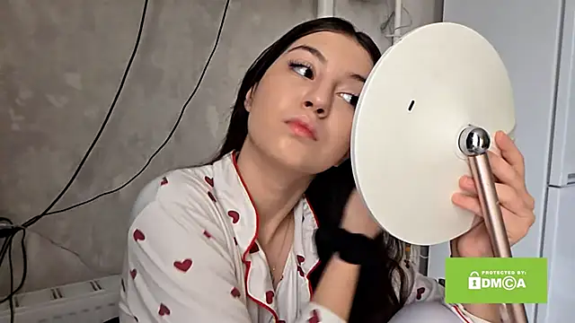 ZyntraLoom online show from February 18, 2026, 12:12 pm