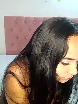 Snapshot of Maria_x_Alejandra chatting on July 10, 2026, 8:33 pm Maria x Alejandra online show from July 10, 2026, 8:33 pm