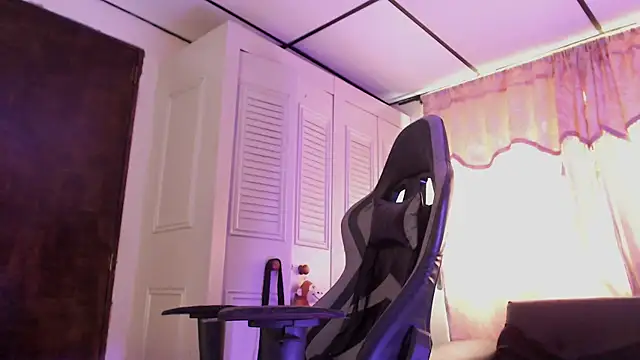 D3v1L88 online show from April 16, 2026, 6:30 pm