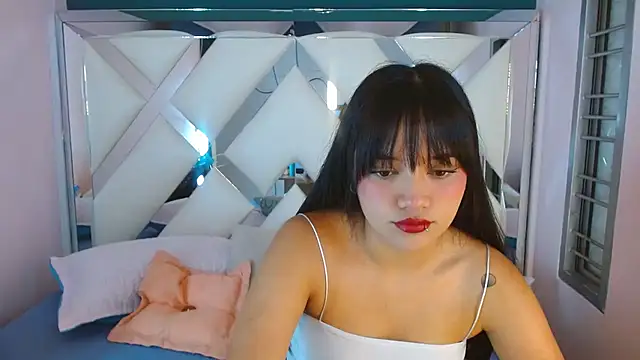 Kaytlin James online show from March 3, 2026, 12:00 pm