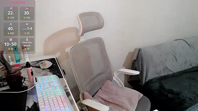 AustrianGirl99AtWork online show from February 12, 2026, 12:27 am