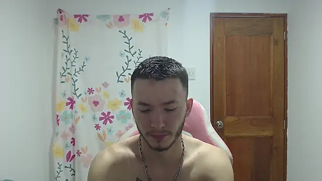 Ariana Esteban07 online show from February 19, 2026, 5:58 am