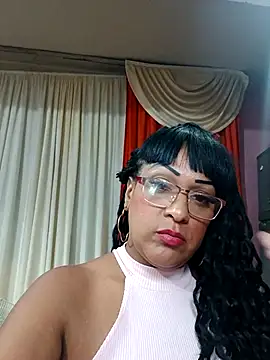 Snapshot of SabrinaColin chatting on March 3, 2026, 3:23 am SabrinaColin online show from March 3, 2026, 3:23 am