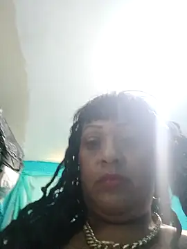 Snapshot of SabrinaColin chatting on March 5, 2026, 2:13 pm SabrinaColin online show from March 5, 2026, 2:13 pm