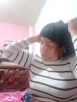 Snapshot of SabrinaColin chatting on April 3, 2026, 3:04 am SabrinaColin online show from April 3, 2026, 3:04 am