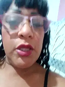 Snapshot of SabrinaColin chatting on April 14, 2026, 5:46 am SabrinaColin online show from April 14, 2026, 5:46 am