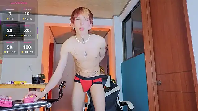 Snapshot of golden_twink_ chatting on February 6, 2026, 7:45 am golden twink online show from February 6, 2026, 7:45 am