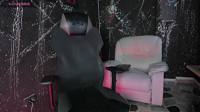 SalvatoreBenford online show from February 25, 2026, 8:07 pm