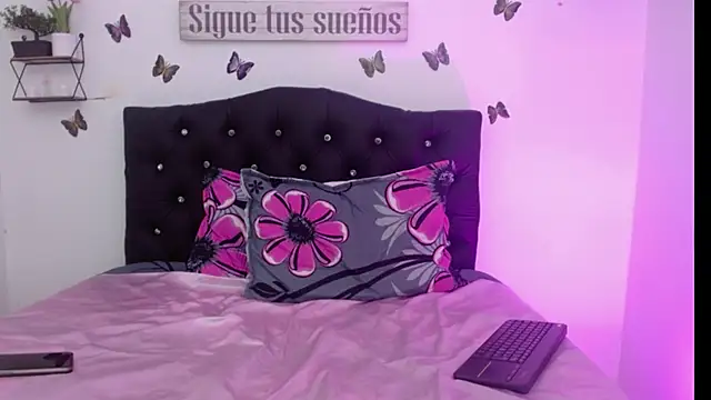 Snapshot of Coral_Villalobos chatting on February 26, 2026, 6:29 pm Coral Villalobos online show from February 26, 2026, 6:29 pm