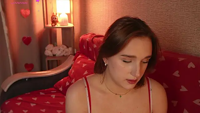 Snapshot of jenniferonlyforu chatting on February 9, 2026, 5:50 pm jenniferonlyforu online show from February 9, 2026, 5:50 pm