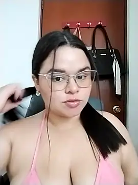 SamanthaStonee online show from February 2, 2026, 12:09 am