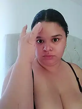 SamanthaStonee online show from February 5, 2026, 8:35 pm