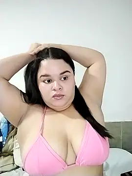 SamanthaStonee online show from June 10, 2026, 9:35 pm